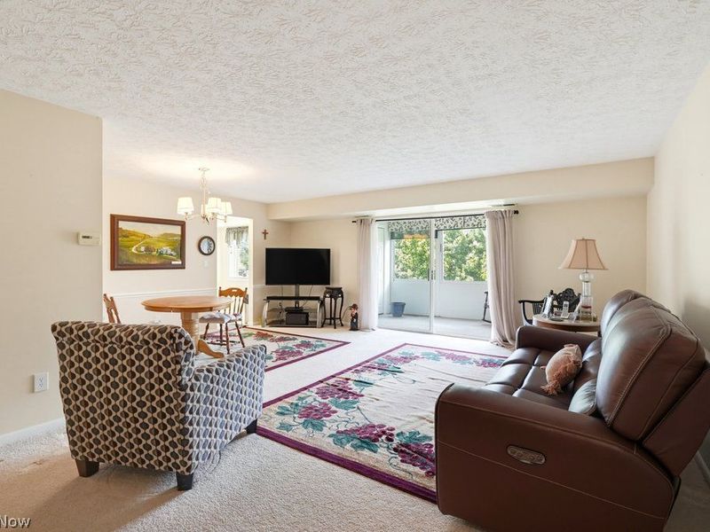 520 Meredith Lane, Unit 406, Cuyahoga Falls, OH 44223 Photo 5