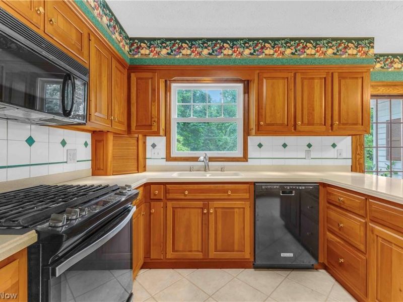 29480 Goulders Grn, Bay Village, OH 44140 Photo 11
