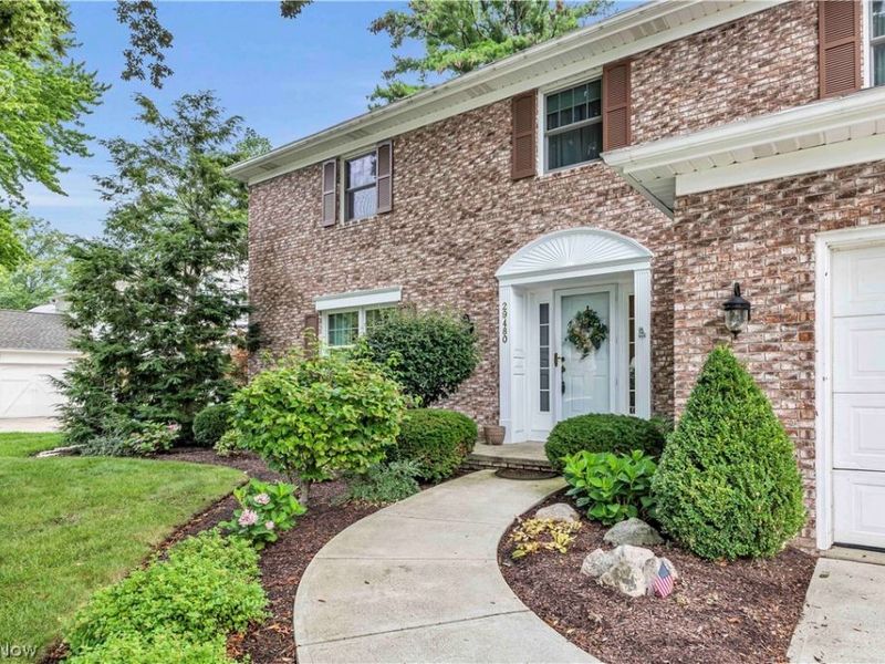 29480 Goulders Grn, Bay Village, OH 44140 Photo 2