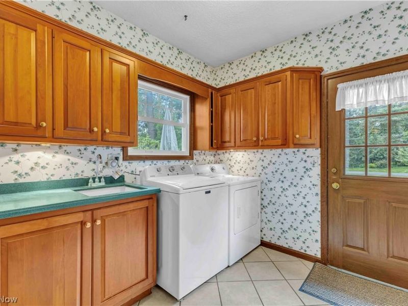 29480 Goulders Grn, Bay Village, OH 44140 Photo 22