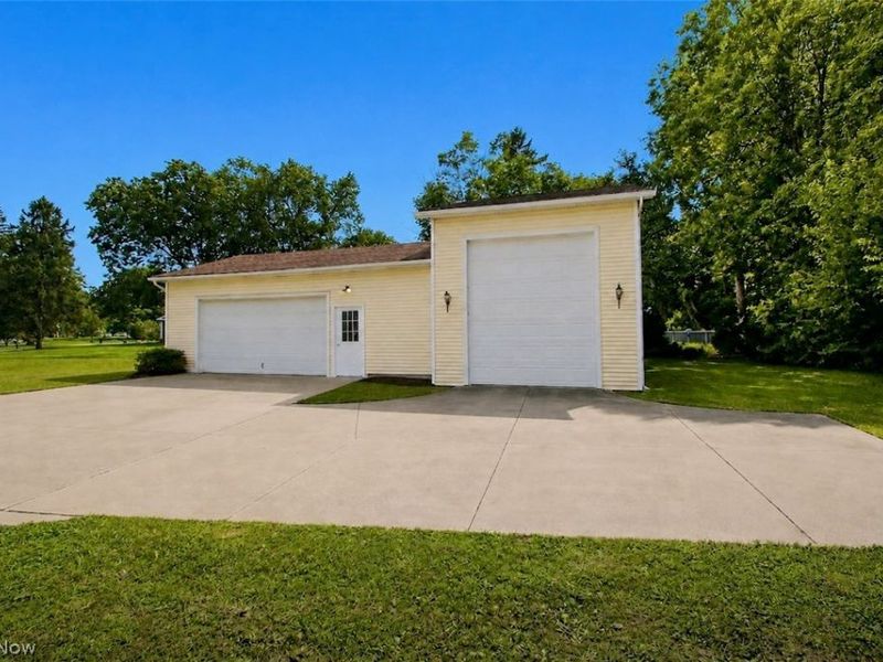 2300 Beechersbrook Lane, Madison, OH 44057 Photo 3