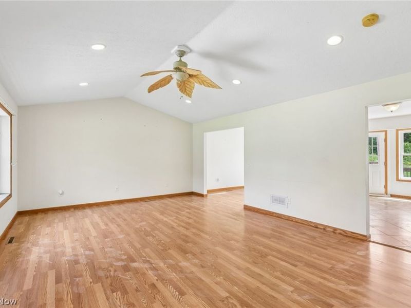 7478 Smalley Road, Windham, OH 44288 Photo 11