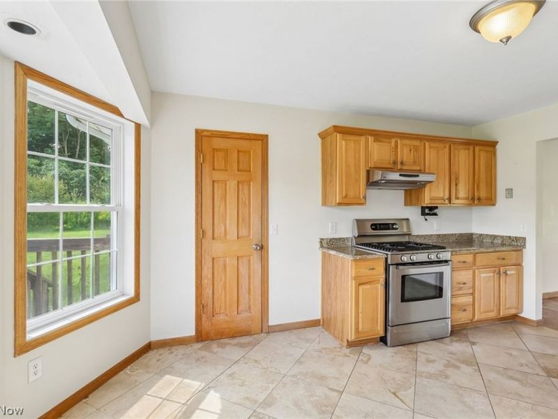 7478 Smalley Road, Windham, OH 44288 Photo 6