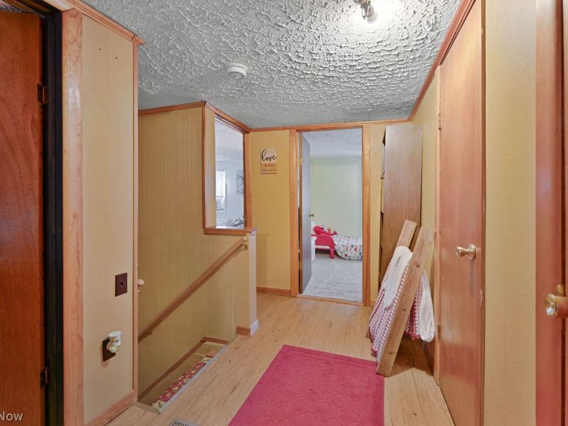 4857 Ridge Road, Cortland, OH 44410 Photo 18