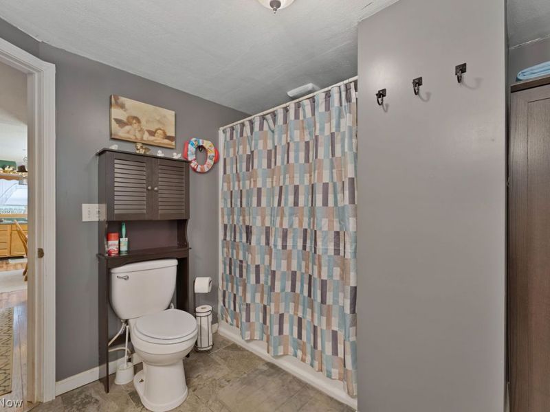 4857 Ridge Road, Cortland, OH 44410 Photo 23