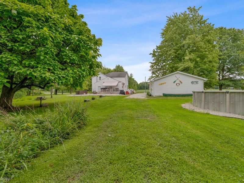 4857 Ridge Road, Cortland, OH 44410 Photo 8