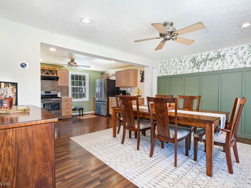 558 Falling Oaks Drive, Medina, OH 44256 Photo 10