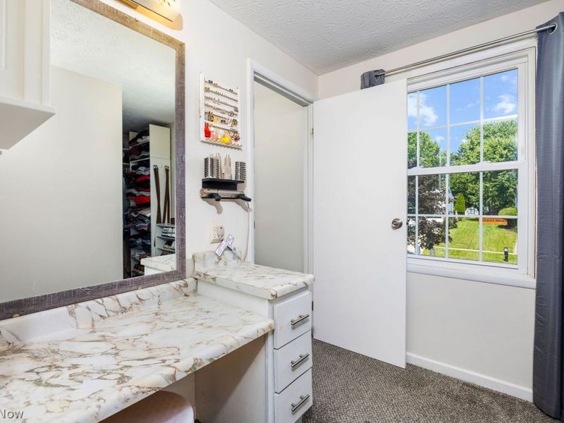 558 Falling Oaks Drive, Medina, OH 44256 Photo 16