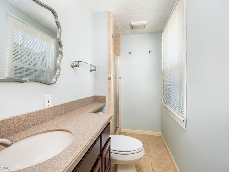 558 Falling Oaks Drive, Medina, OH 44256 Photo 17