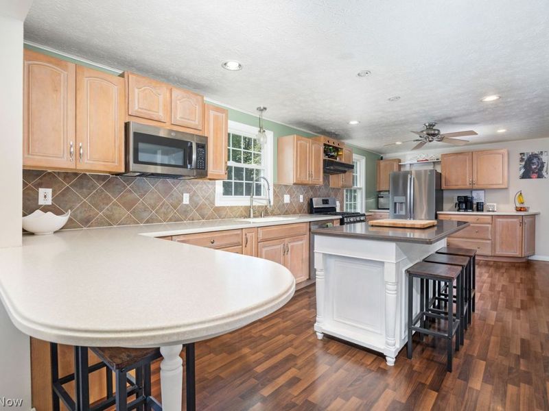 558 Falling Oaks Drive, Medina, OH 44256 Photo 6