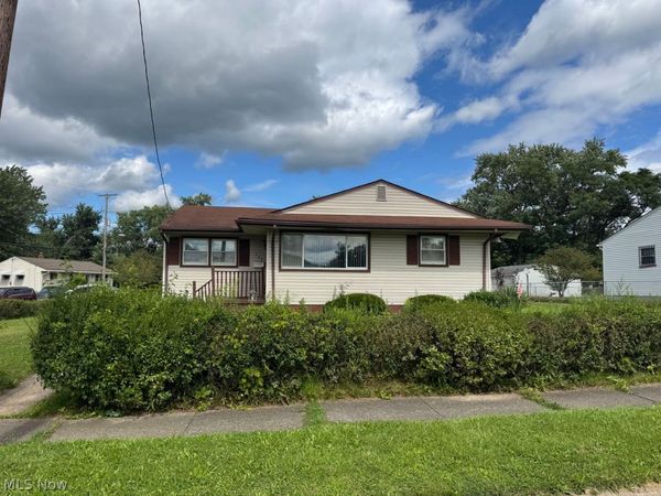 111 Eliot Lane , Youngstown, OH 44505