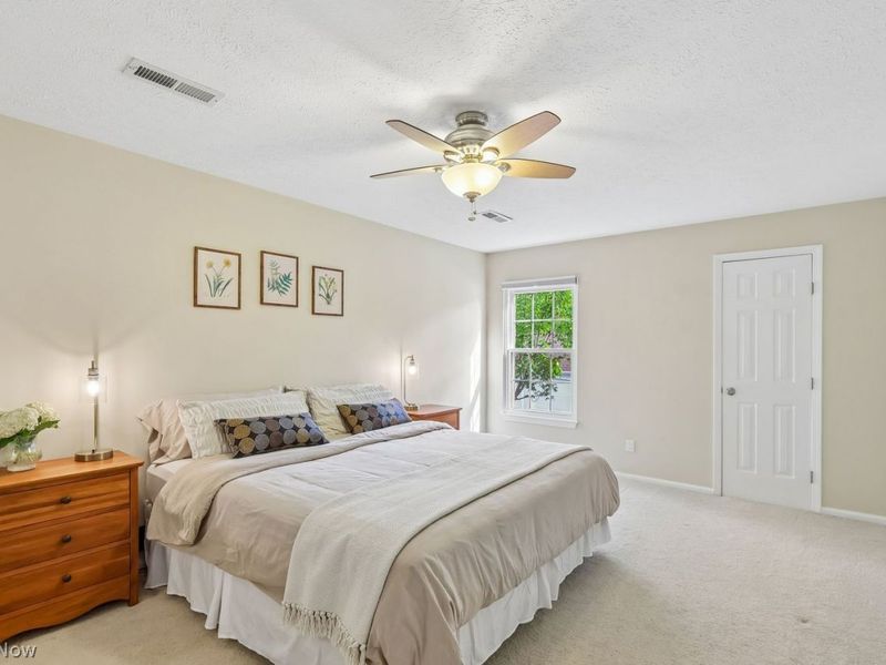1360 Cedarwood Drive, Unit D2, Westlake, OH 44145 Photo 14