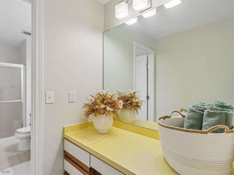 1360 Cedarwood Drive, Unit D2, Westlake, OH 44145 Photo 20