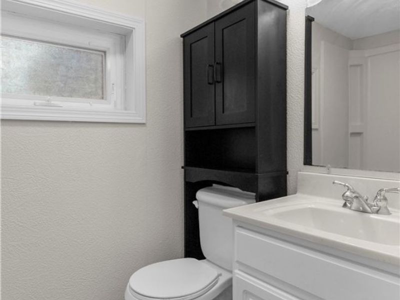 3428 Meadowbrook Drive, Leavittsburg, OH 44430 Photo 14