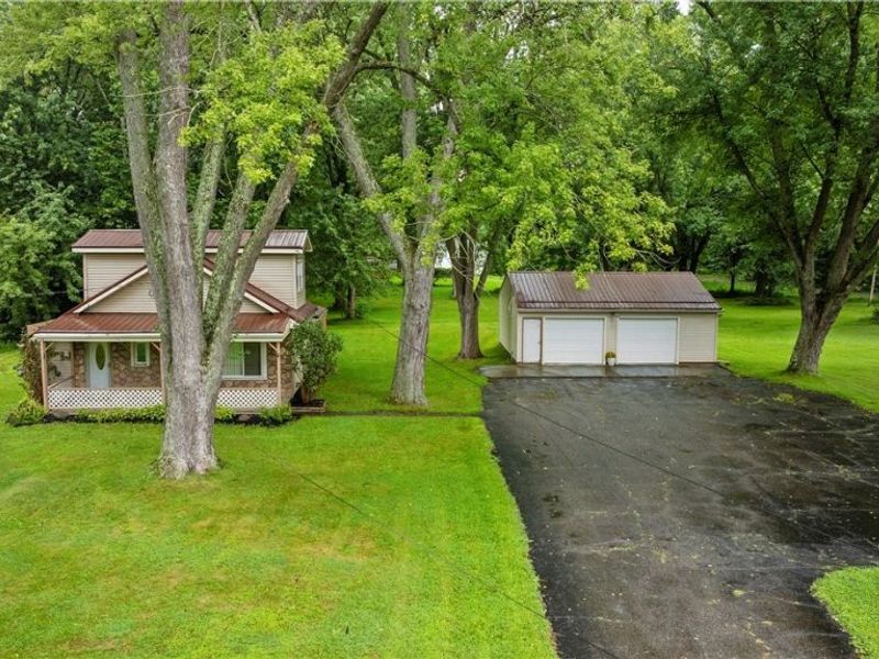 3428 Meadowbrook Drive, Leavittsburg, OH 44430 Photo 2