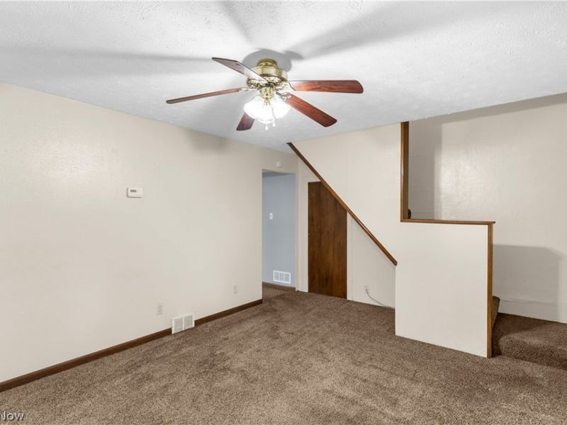 3428 Meadowbrook Drive, Leavittsburg, OH 44430 Photo 8