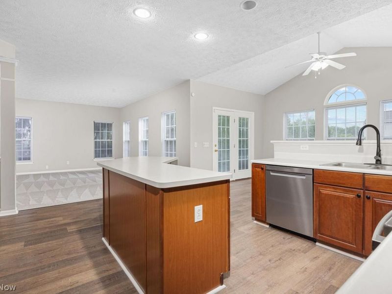 756 Sparrow Way, Wadsworth, OH 44281 Photo 18
