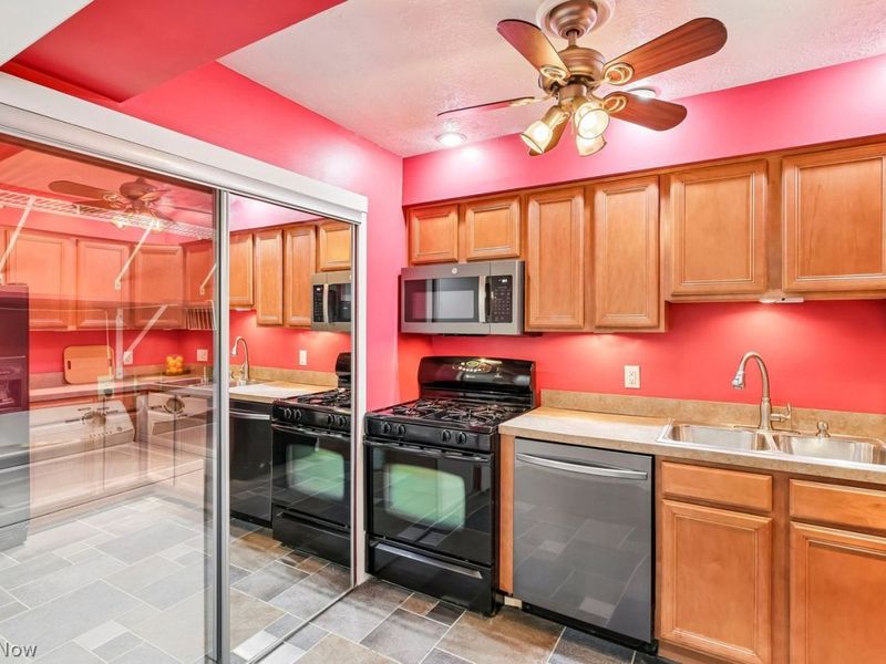 975 canyon view, Unit 107, Sagamore Hills, OH 44067 Photo 14