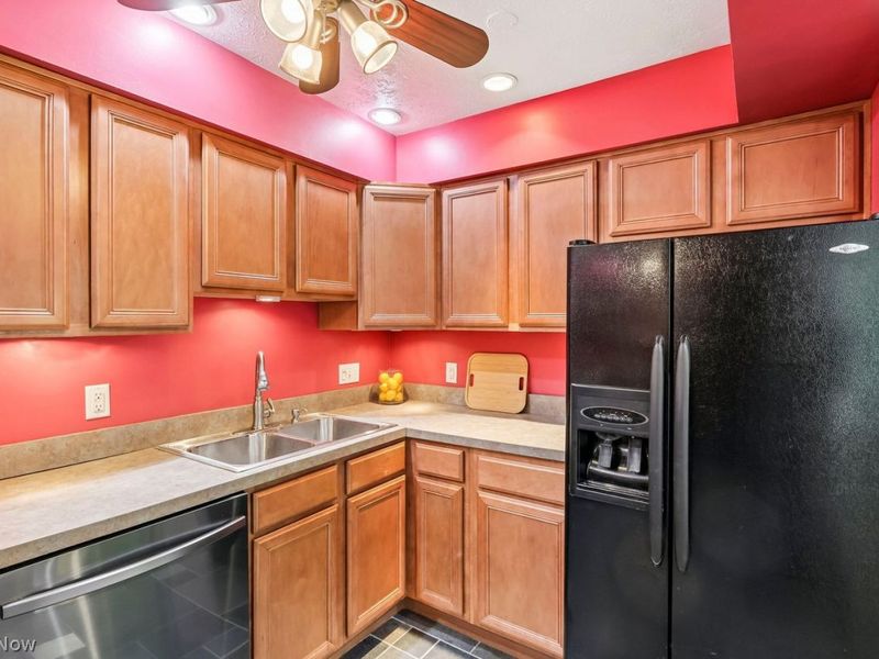 975 canyon view, Unit 107, Sagamore Hills, OH 44067 Photo 17