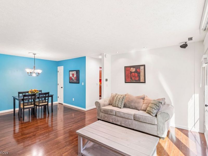 975 canyon view, Unit 107, Sagamore Hills, OH 44067 Photo 8