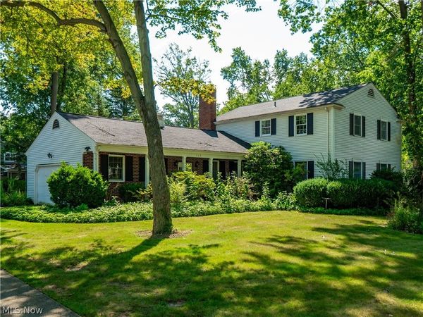 213 Cherry Lane, Avon Lake, OH 44012