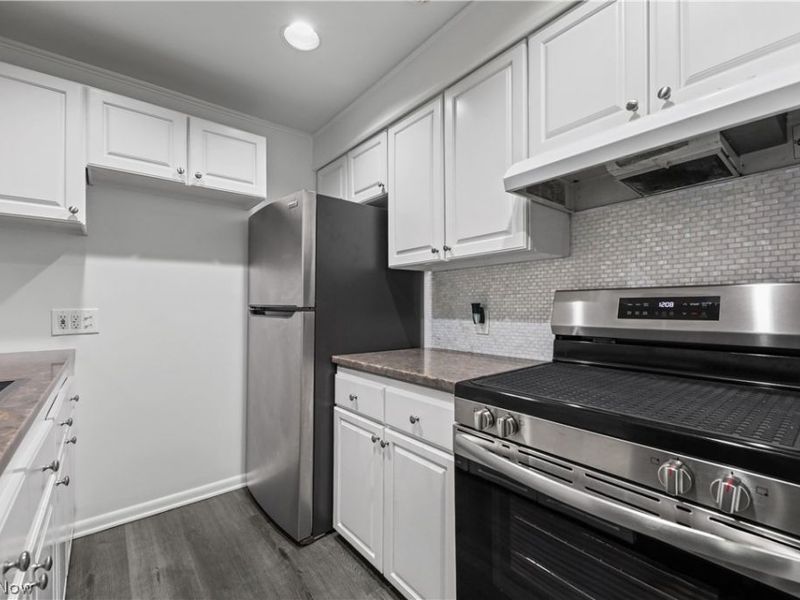 948 Snowfall Spur, Unit B, Akron, OH 44313 Photo 11