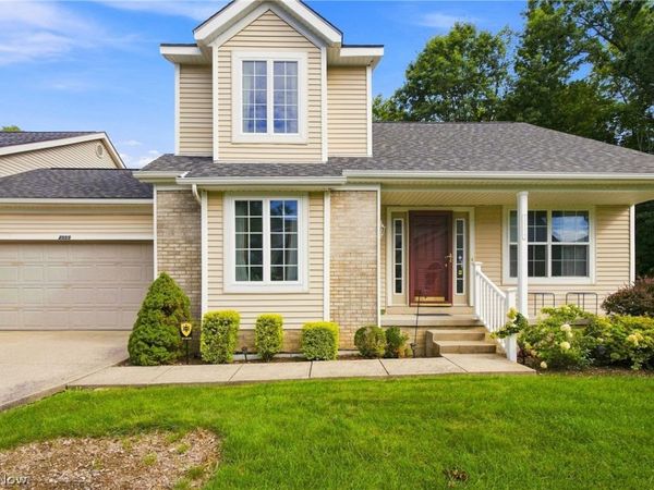 2559 Edgebrook Crossing, Twinsburg, OH 44087