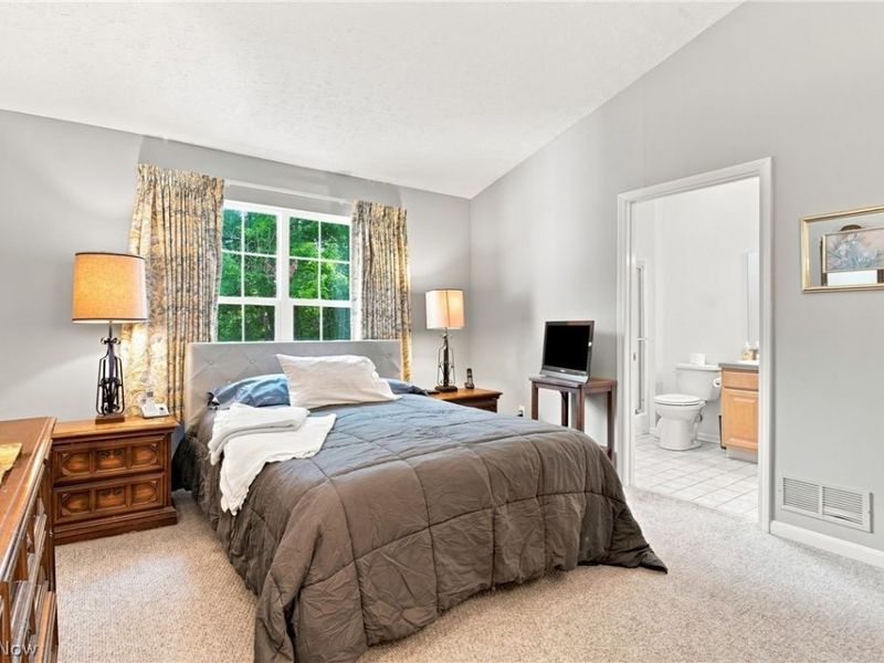 2559 Edgebrook Crossing, Twinsburg, OH 44087 Photo 11