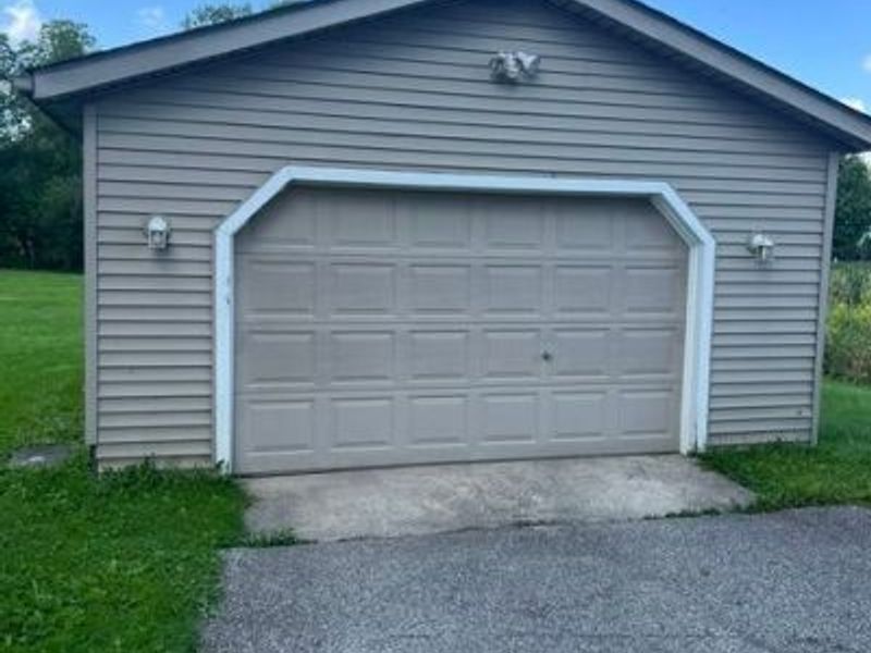 11794 Princeton Road, Huntsburg, OH 44046 Photo 4