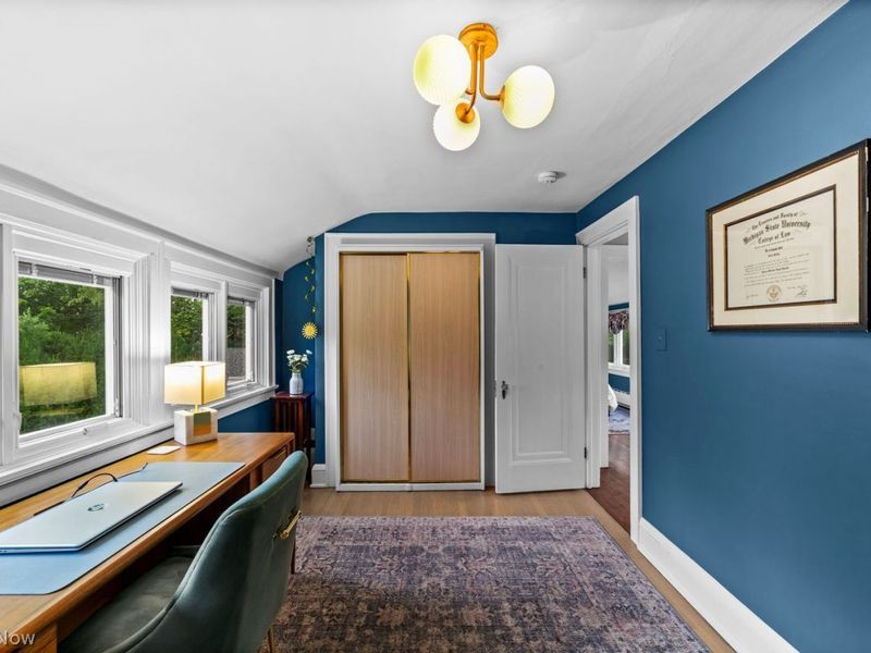 2355 Riverside Drive, Lakewood, OH 44107 Photo 32