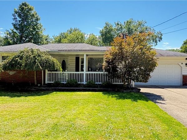 3849 Ayrshire Drive, Youngstown, OH 44511