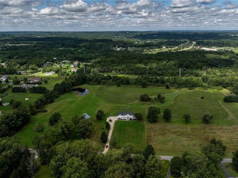 2235-2299 Granger Road, Medina, OH 44256 Photo 2