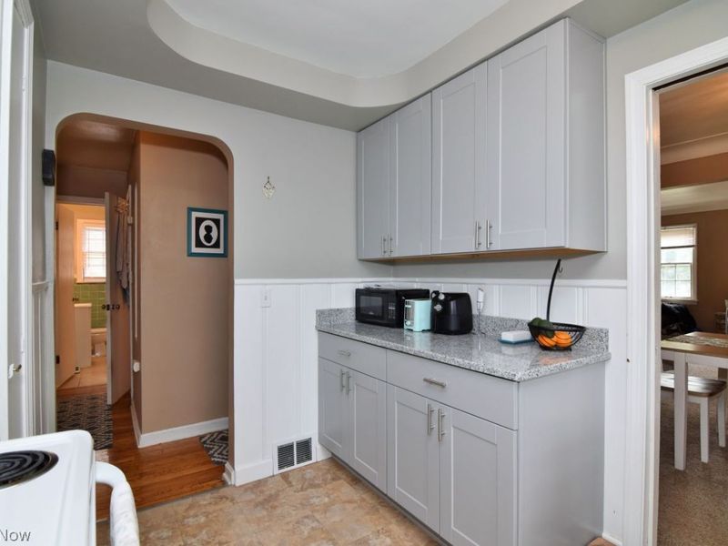 3558 Gridley Road, Shaker Heights, OH 44122 Photo 11