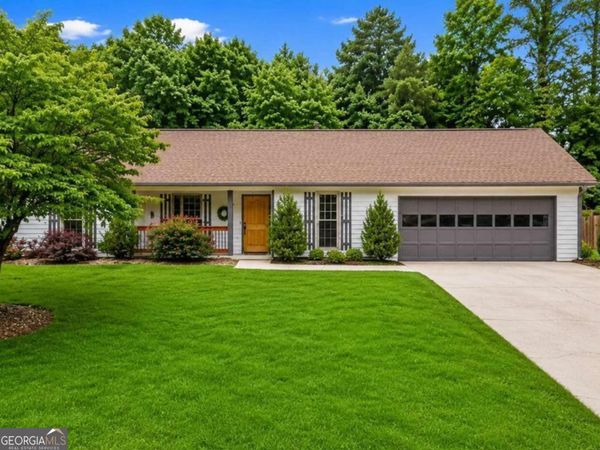 330 Monivea Lane, Roswell, GA 30075