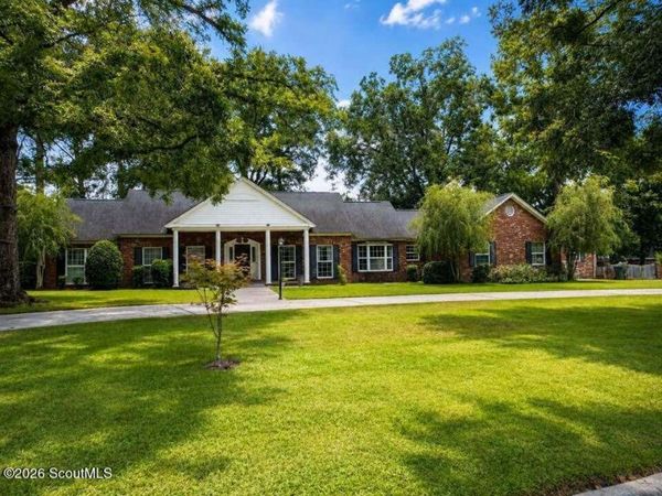 207 Plantation Drive , Waycross, GA 31501