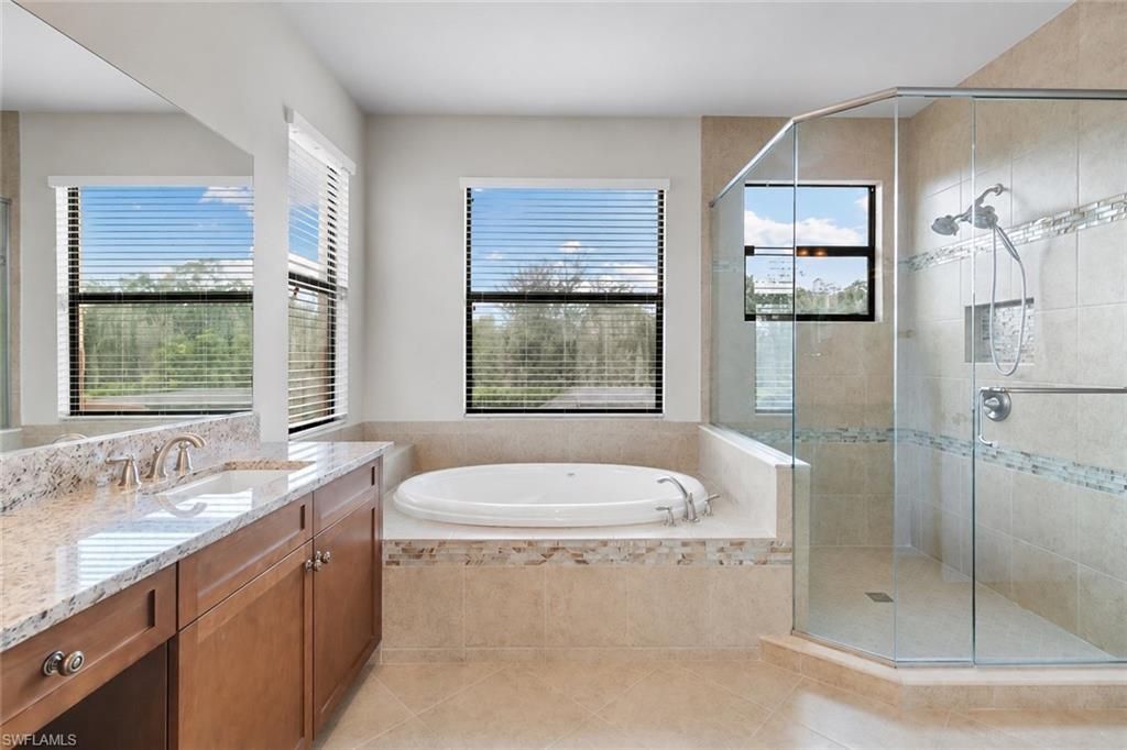 4384 Aurora St, Naples, FL 34119 Photo