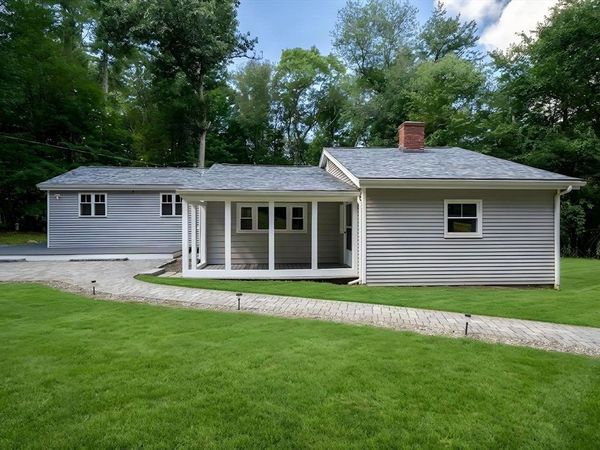 23 Woodbury Rd, Southborough, MA 01772