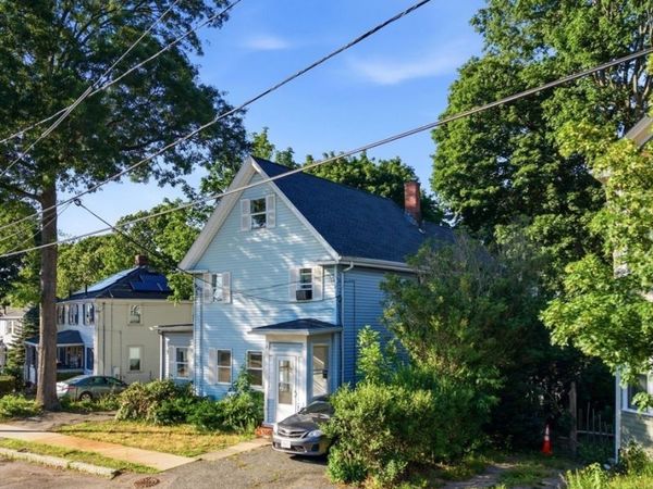 14-16 Moore St, Quincy, MA 02169