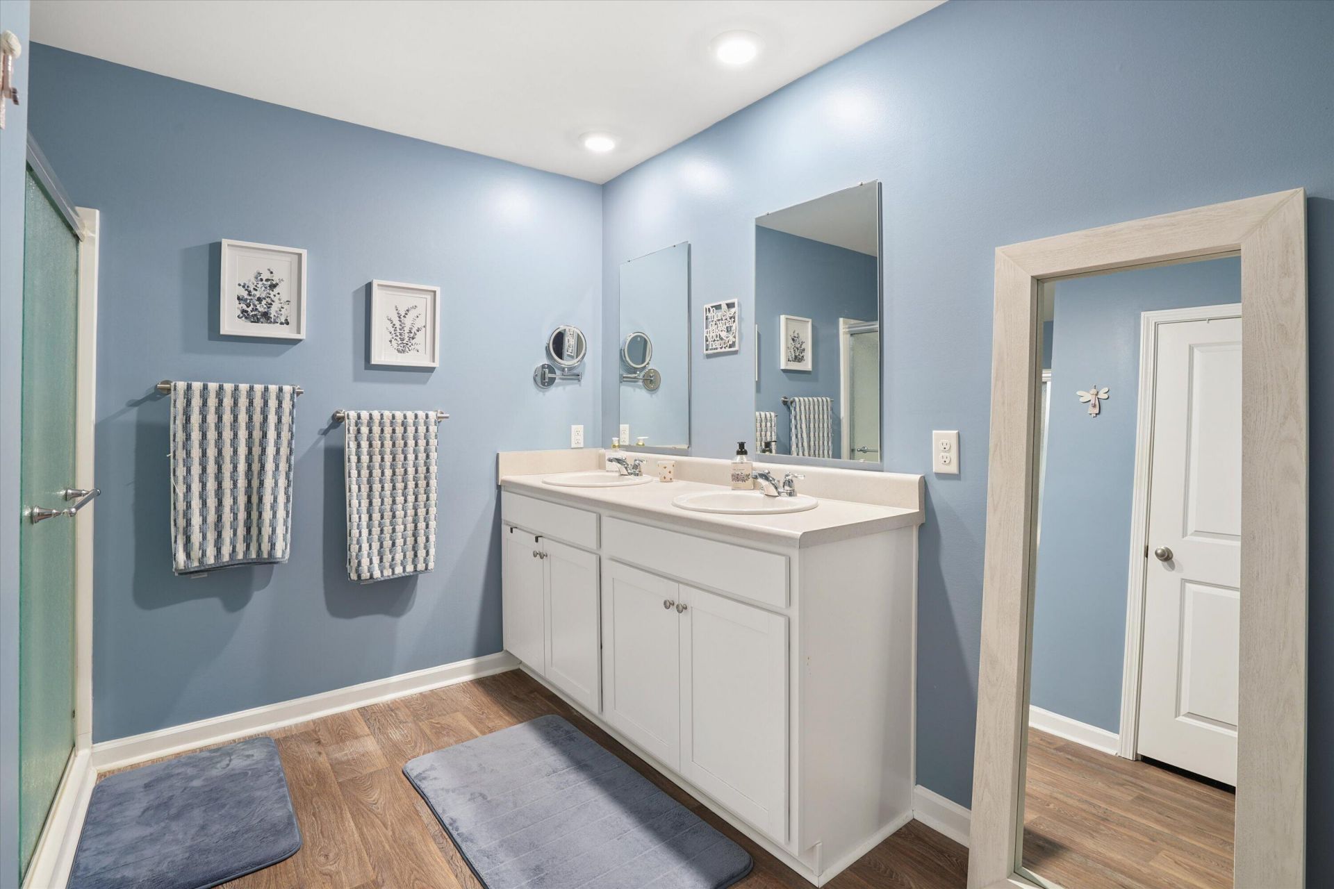 385 Spruce Ivy Street Photo 10