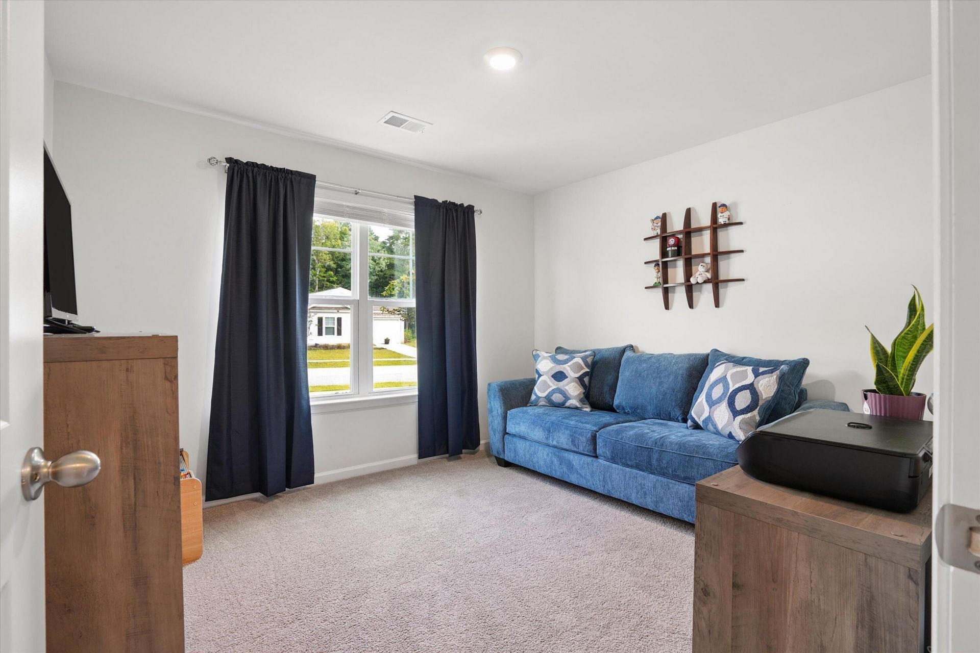 385 Spruce Ivy Street Photo 11