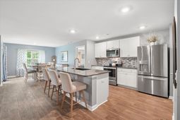 385 Spruce Ivy Street photo 4