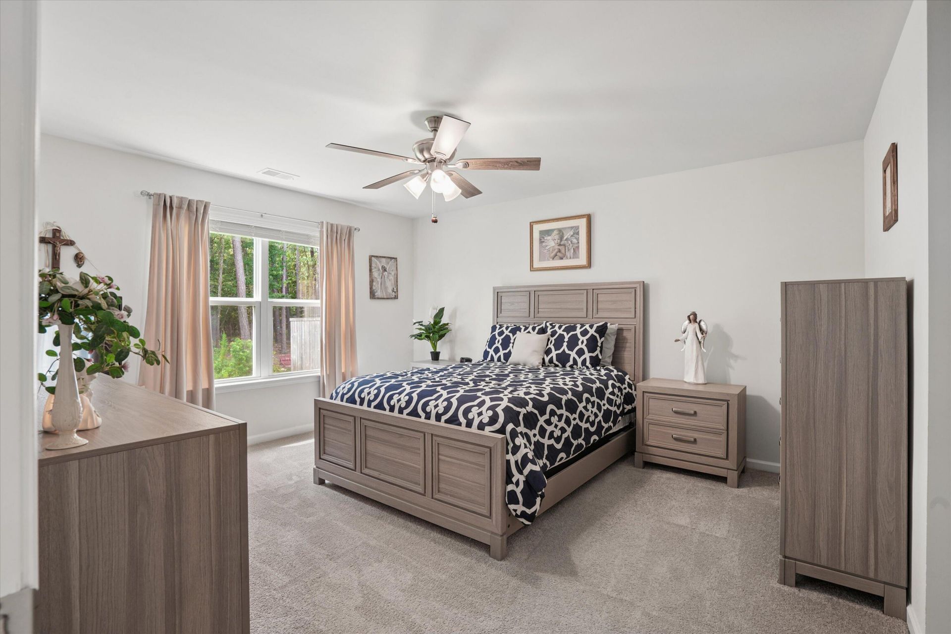 385 Spruce Ivy Street Photo 9