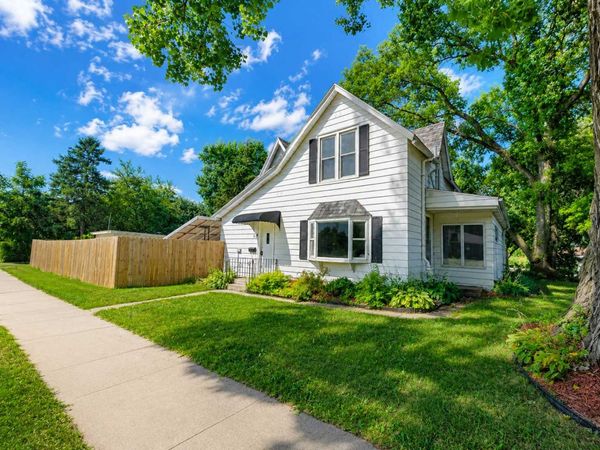 416 1st Street , Kenyon, MN 55946