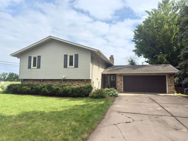 7901 37th Avenue N, New Hope, MN 55427