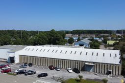 475 Long Point Road  photo 4