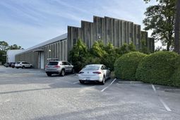475 Long Point Road  photo 4
