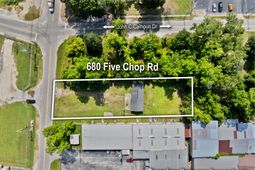 680 Five Chop Road  photo 4