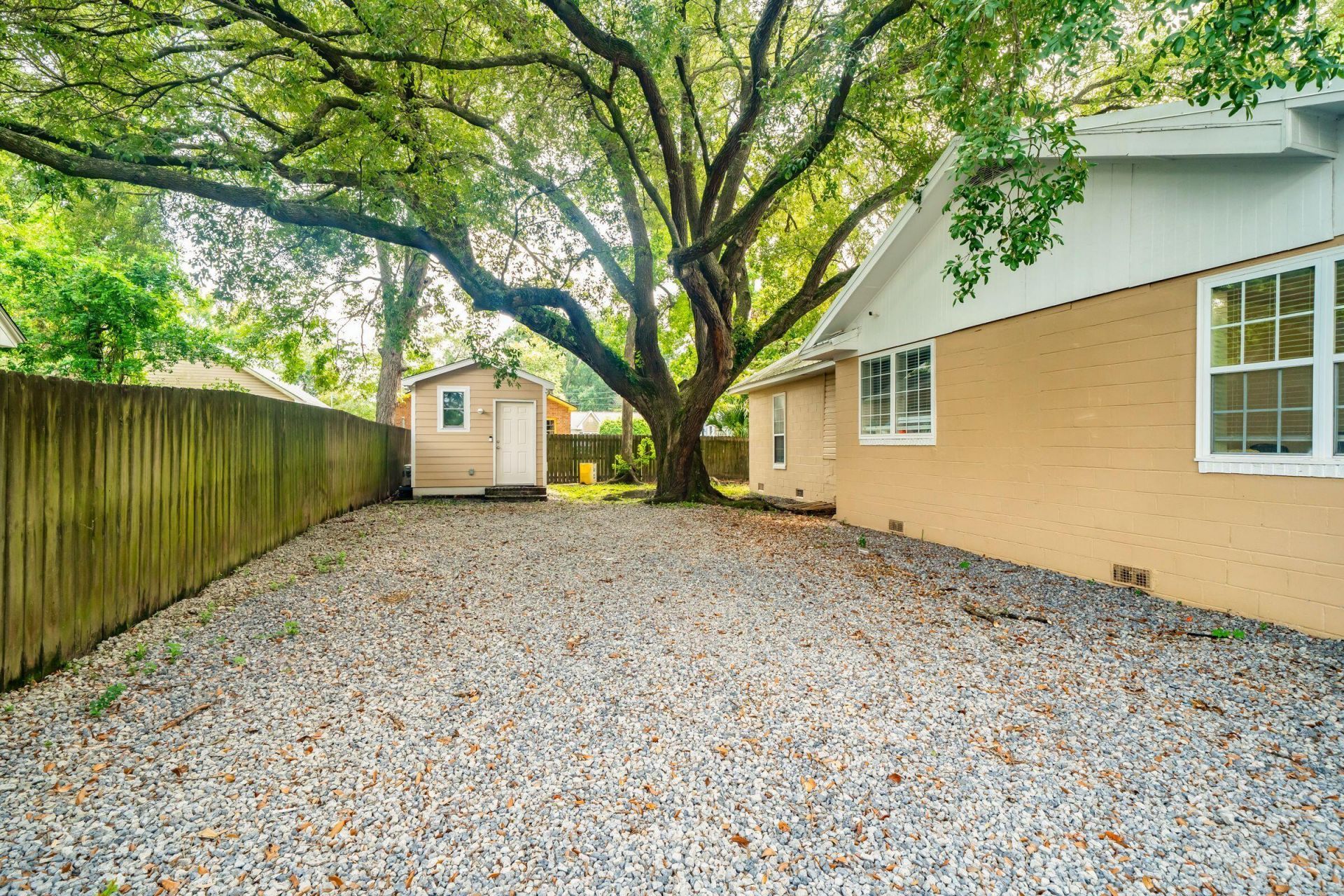 1219 Hobart Avenue  Photo 11