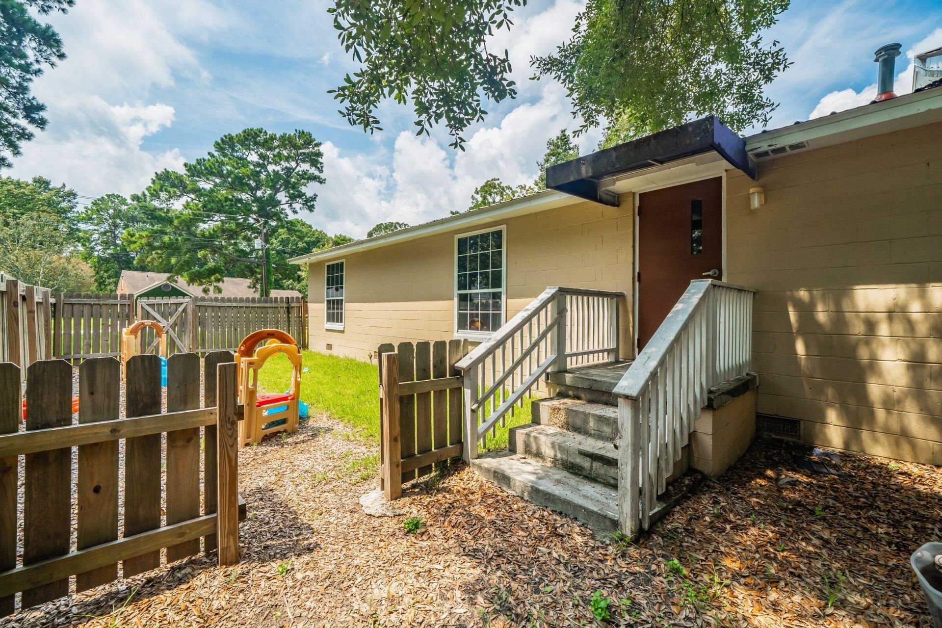 1219 Hobart Avenue  Photo 14