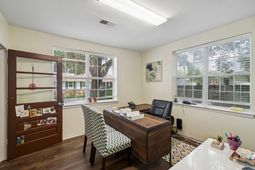 1219 Hobart Avenue  photo 4